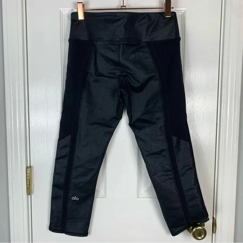 Alo Women’s Metallic Black Cropped Leggings Size Small